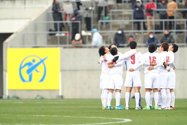 欧联附加赛-奇克双响莱奥破门 AC米兰3-0雷恩