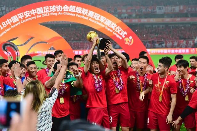 英超-加克波破门萨拉赫点射 利物浦2-2曼联